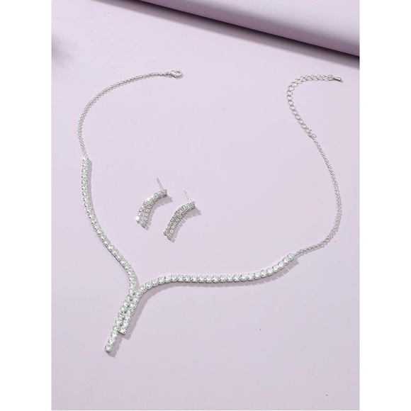 Rhinestone Star Diamond Necklace & Earrings Set - Picture 3 of 3